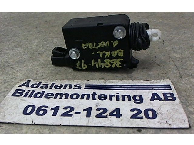 Zámek zadních dveří 90-460-062, 110-1215   Opel Vectra B 1997