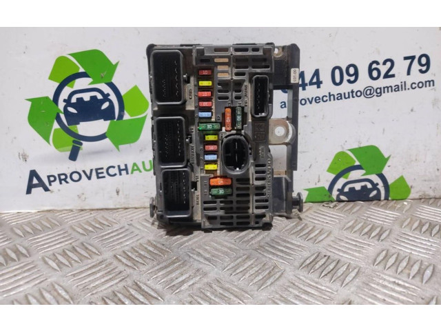   Pojistková skříňka 9656086080   Peugeot 207 CC 