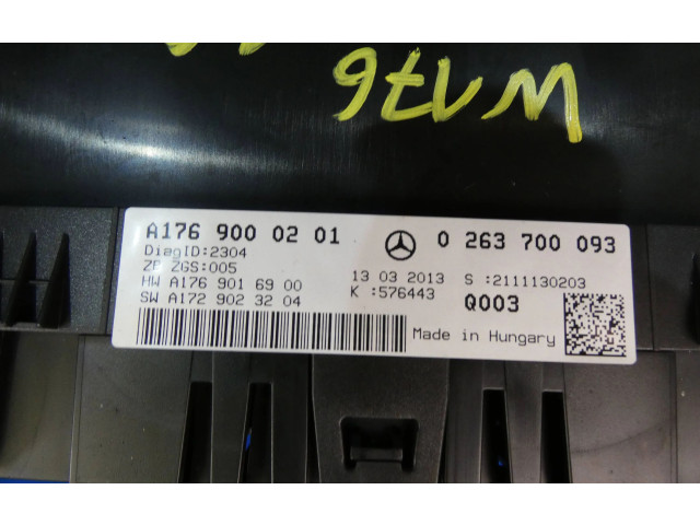 Přístrojová deska  Mercedes-Benz A W176 2013 A1769000201, A1769016900  