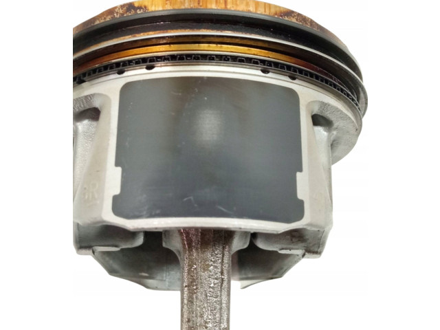 Píst 9D16, DJ5   Toyota Yaris     