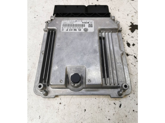 Řídící jednotka 03L906019DF, 03L906022GE   Seat Exeo (3R) 2010