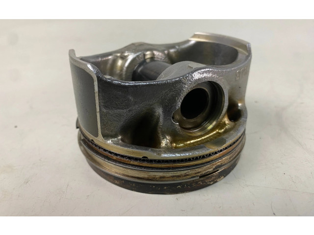 Píst 06KBG, 82.435   Audi A3 S3 8V    DNUE 