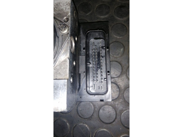 Jednotka ABS    BMW X5 E53 2005