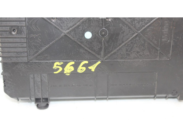   Pojistková skříňka 9807531680   Peugeot 2008  2016