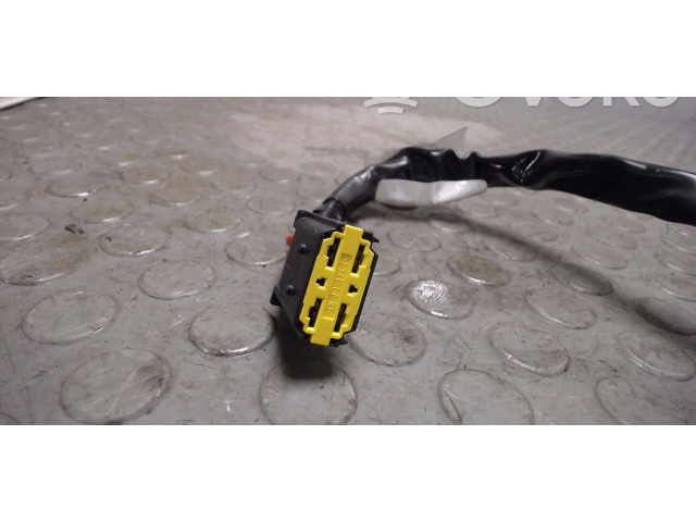 Подрулевой шлейф SRS 8200826300   Dacia Sandero