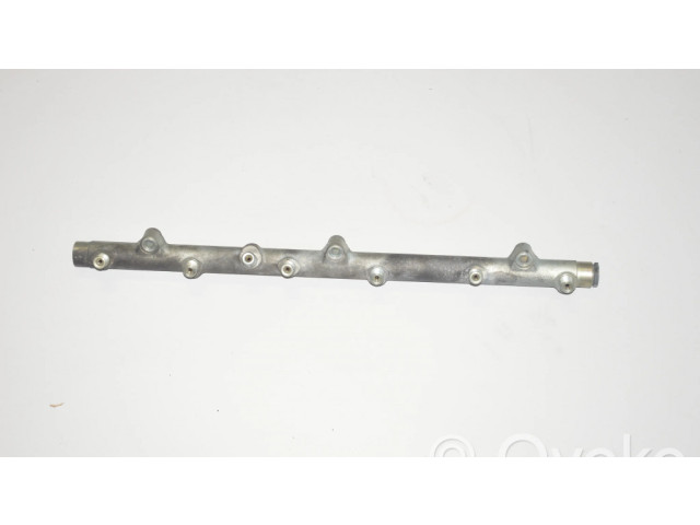 Vstřikovací lišta 0445216002   BMW 5 E39  pro naftový motor 2.5 M57 D25 (256D1) 