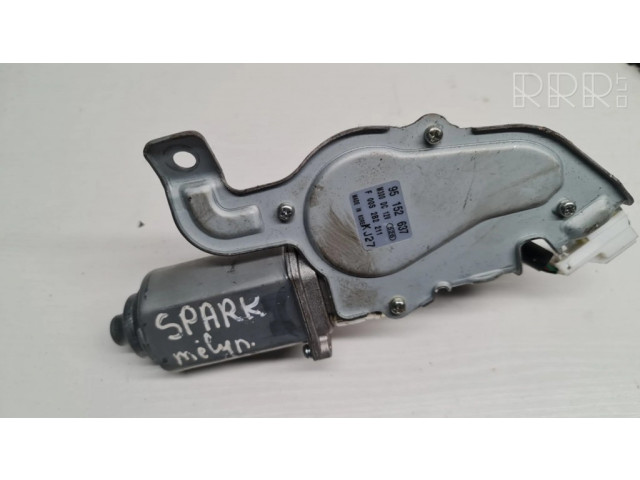 Моторчик заднего дворника 95152637    Chevrolet Spark