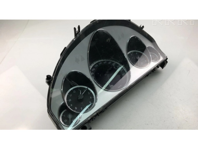 Přístrojová deska  Mercedes-Benz E W212 2011 A2129001614  