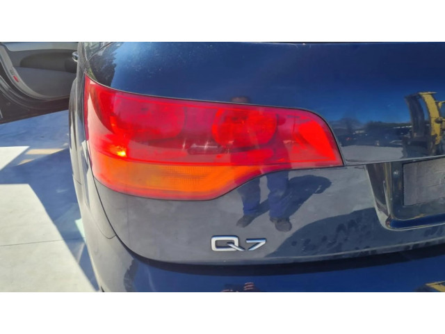 Задний фонарь левый сзади     Audi Q7 4L   2005-2015 года