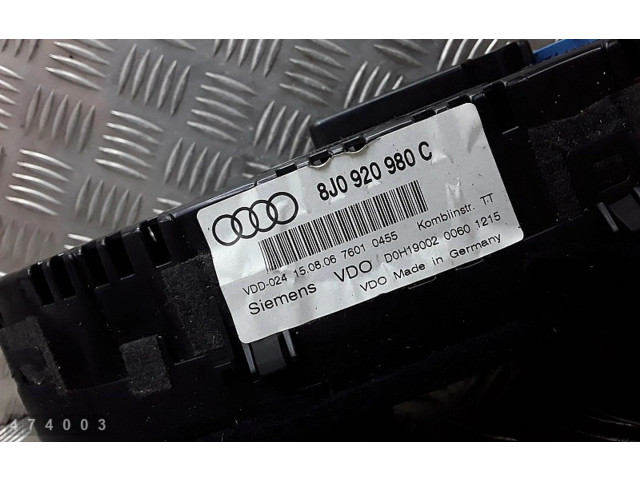 Панель приборов 8j0920980c   Audi TT Mk1       