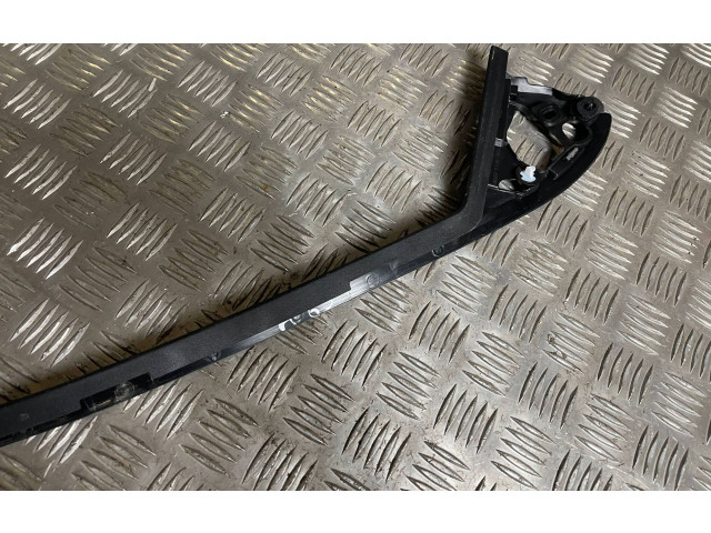 Передняя рамка дверного стекла 111823A1, 111824A1   Citroen DS7 Crossback   