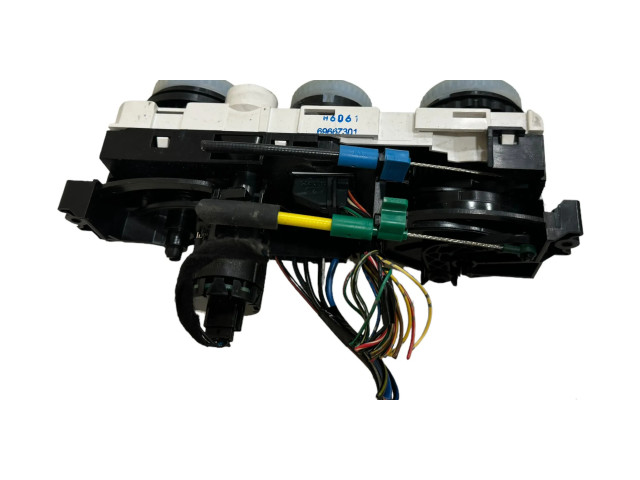 Блок управления климат-контролем PMN164569U, 69660002   Mitsubishi Colt