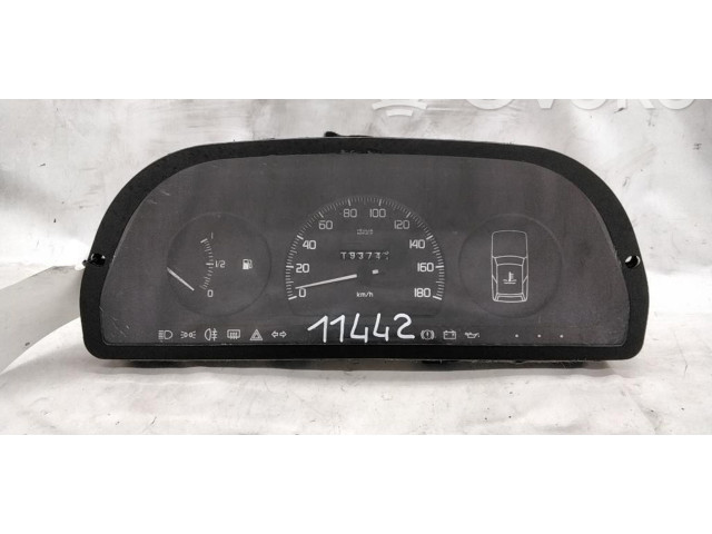 Панель приборов 46466647, 146A048   Fiat Uno       