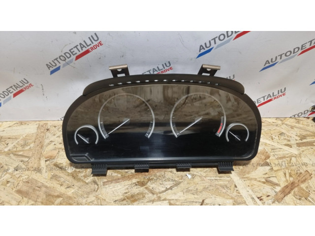 Přístrojová deska  BMW 5 F10 F11 2010 9387584, 0263726250  