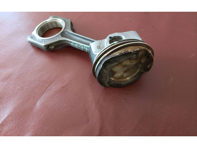 Píst 7624408, 11247624408   BMW M2 F87    000 