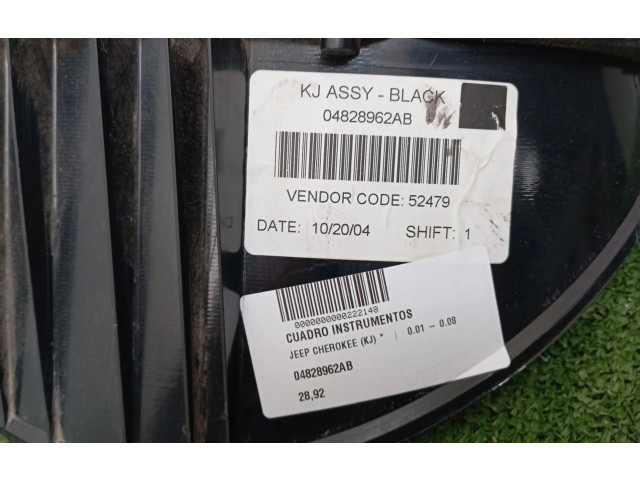 Přístrojová deska  Jeep Cherokee III KJ  04828962AB  