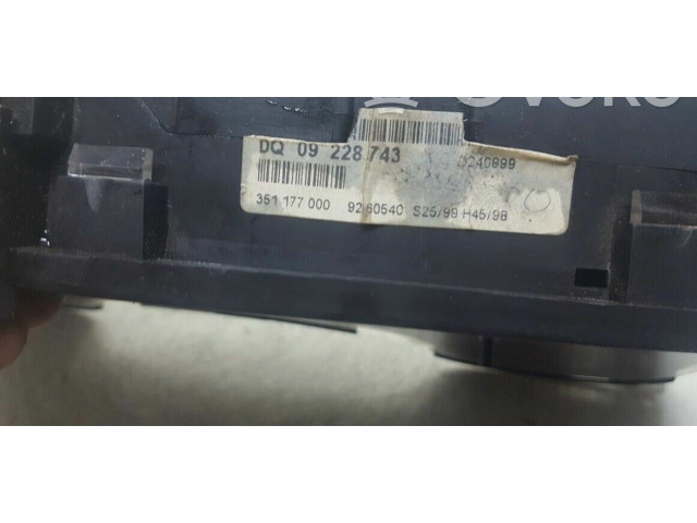 Přístrojová deska  Opel Astra G 2000 09228743  