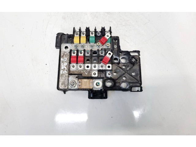 Блок предохранителей  101327200E, 1013272-00-E   Tesla Model S    
