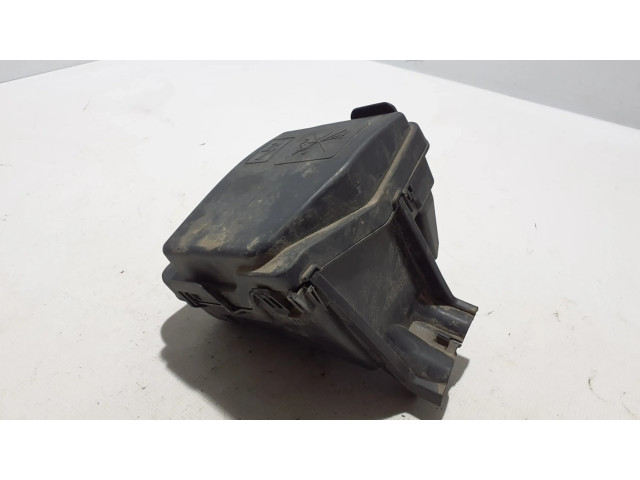Блок предохранителей  243829068R   Dacia Dokker    