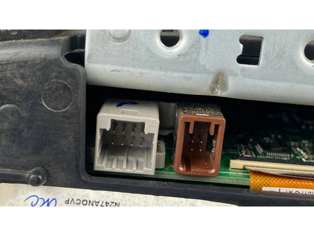 Дисплей    N247611J0A   Mazda MX-5 ND