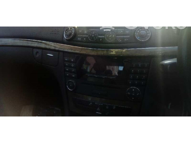 Блок управления климат-контролем 2118300385   Mercedes-Benz E W211