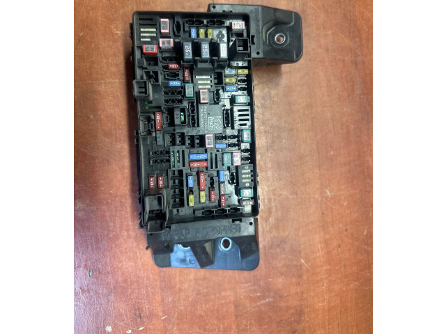   Pojistková skříňka 68312776AC, 8318319807   Ram 1500 2021