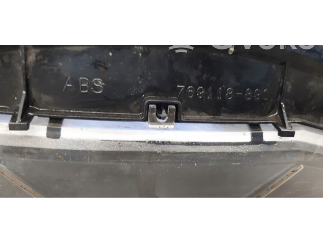 Přístrojová deska  Mazda 121 1990 769118890  