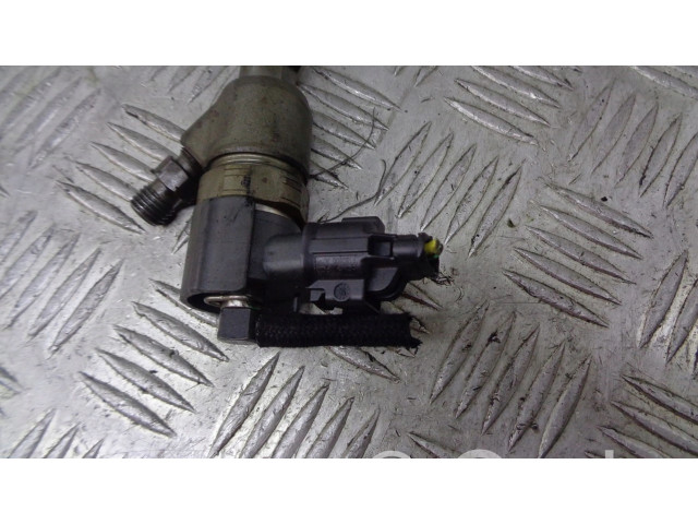Vstřikovač 33800-2A900   Hyundai i30  pro naftový motor 1.6  