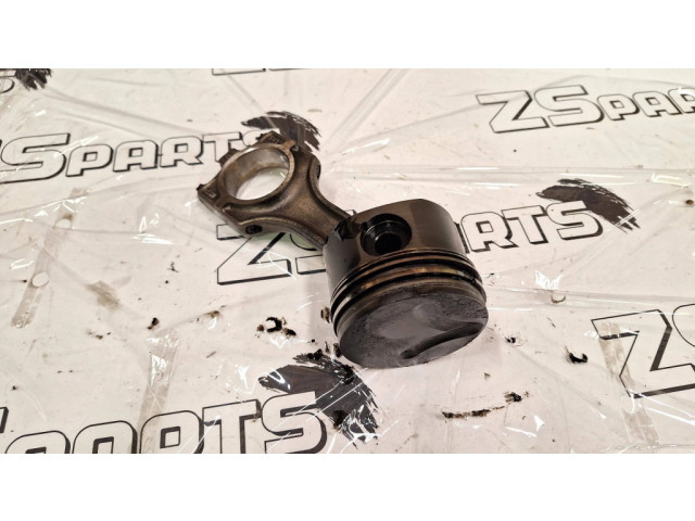 Píst    BMW 5 E39  pro naftový motor 2.5  