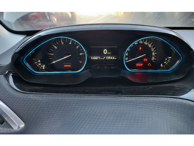 Přístrojová deska  Peugeot 2008 I 2017   