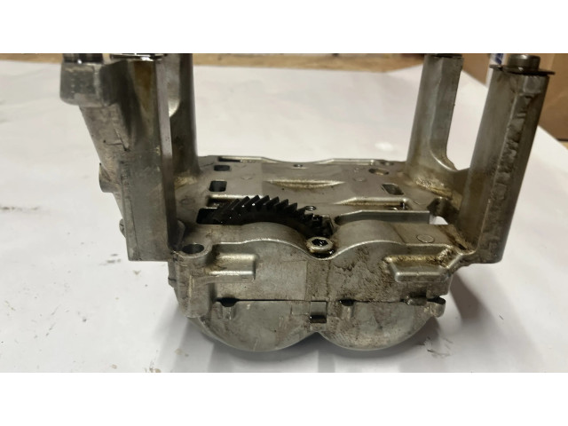 Масляный насос   FB5E6K360BE  Ford Mustang VI 2.3