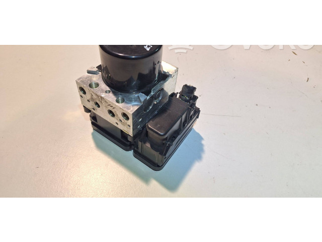 Jednotka ABS 10092704013   Volvo V60 2015