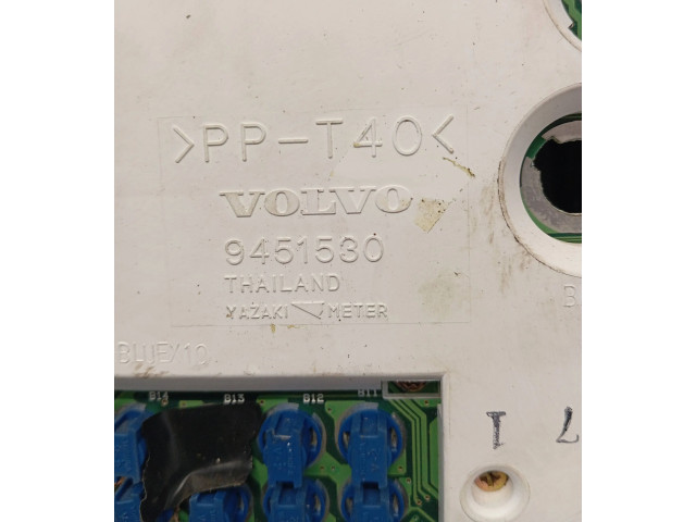 Přístrojová deska  Volvo S70  V70  V70 XC 1999 9472519, 9451530  
