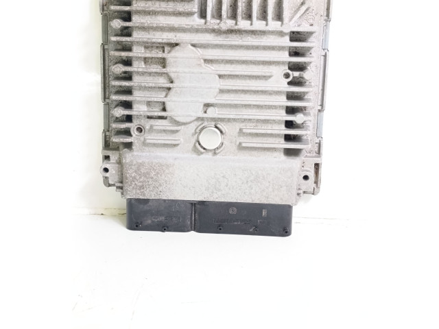 Блок управления двигателя 03L906023NR, 03L906023   Volkswagen Touran II