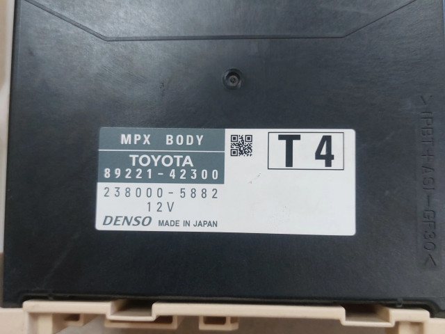 Блок комфорта 8922142300, 2380005882   Toyota RAV 4 (XA40)   