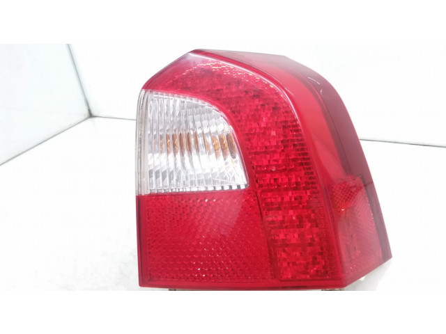 Задний фонарь правый 30698984    Volvo V70   2008-2013 года