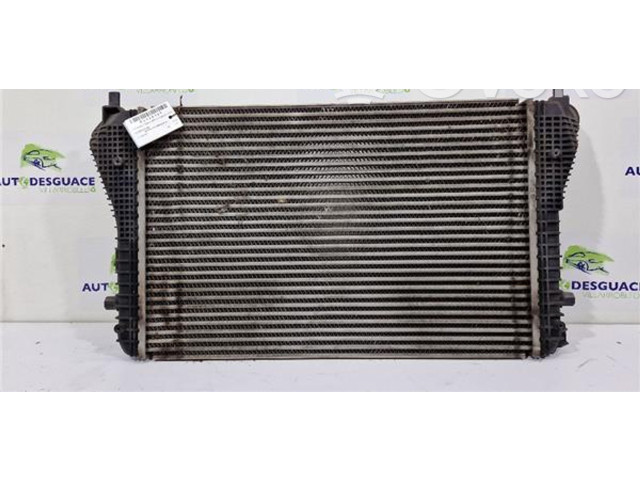 Интеркулер  3C0145805AM   Volkswagen Tiguan 