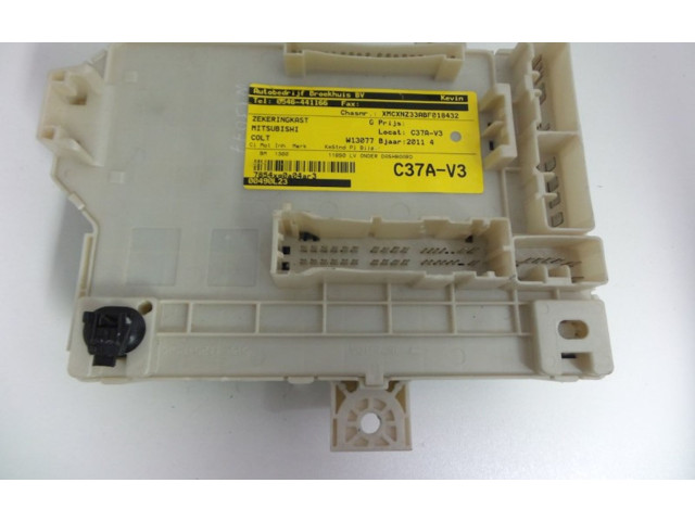 Блок предохранителей  00490L23, 00490L23   Mitsubishi Colt    
