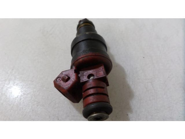 Vstřikovač 280150778   BMW 7 E38  pro benzínový motor 3.0  