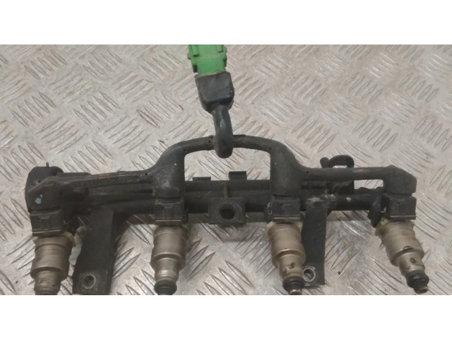 Vstřikovací lišta 93008101, 9623488380   Citroen Xsara  pro benzínový motor 1.4  
