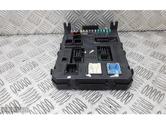 Блок предохранителей 9661940180   Citroen C6    