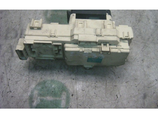 Модуль управления BSM    Mazda MX-3    