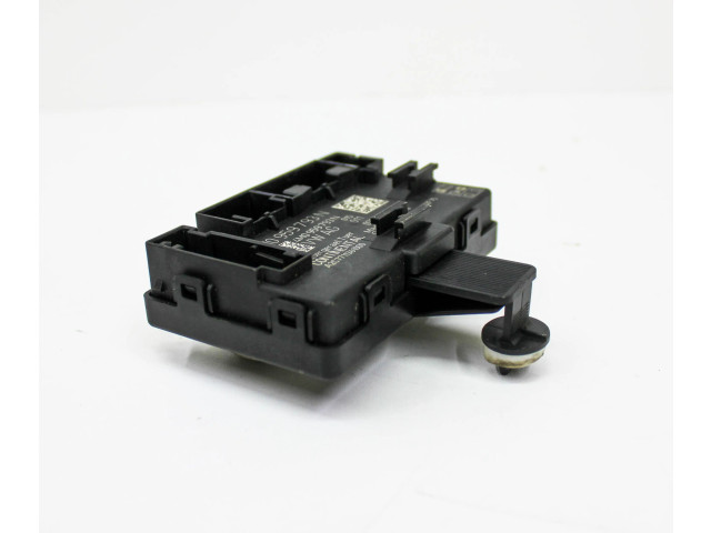 Блок управления дверью 4M0959793N   Audi A4 S4 B9 8W