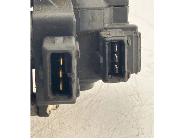 Vstřikovač 0K24718911, 0280122021   KIA Carens II     