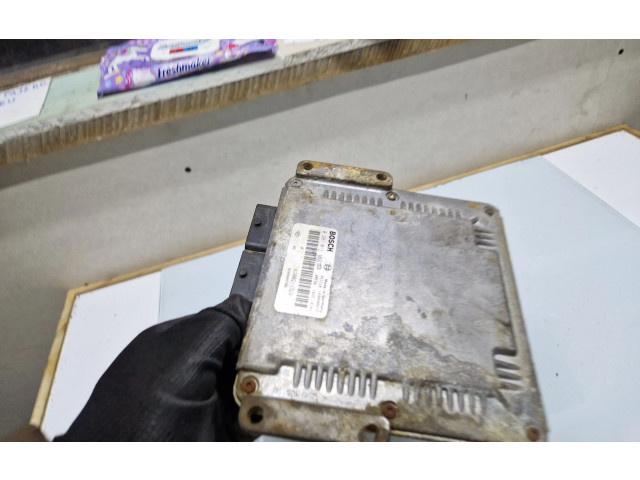 Блок управления двигателя 8200211726, 0281011103   Renault Vel Satis