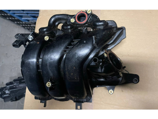 Vstřikovač 17101F3040, 117422V2   Toyota Yaris XP210     
