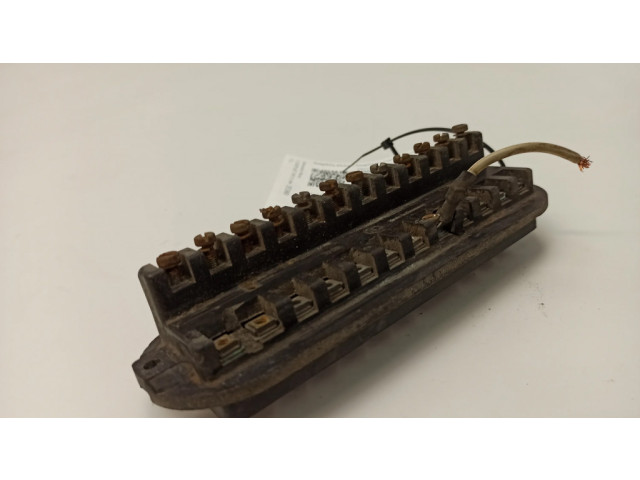 Блок предохранителей 0005458701   Mercedes-Benz COMPAKT W115    