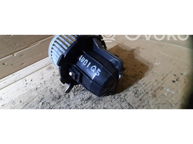Вентилятор печки    U0852003   Audi Q5 SQ5