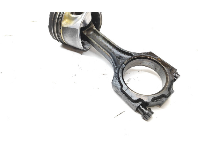 Píst 0217158   Toyota Land Cruiser (J200)     