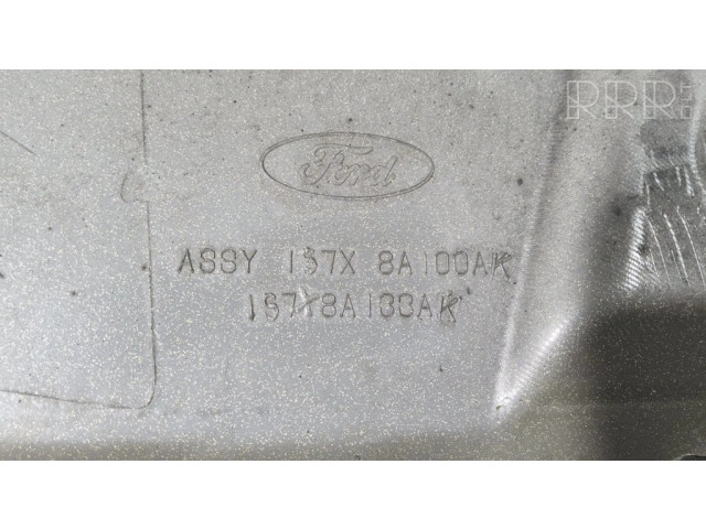 Верхняя решётка Ford Mondeo Mk III 2000-2007 года 1S7X8A133AK      